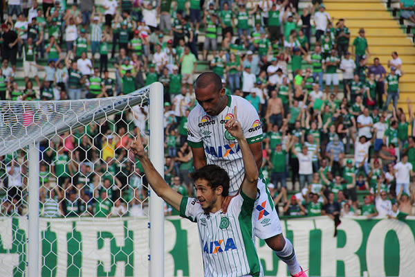 Hyoran fez dois gols na goleada da Chapecoense sobre o Camboriú. Foto: www.chapecoense.com 
